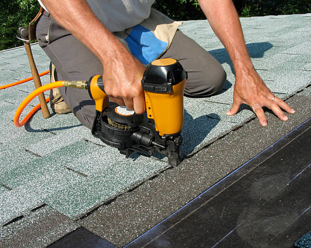 Best Roof Gutter Cleaning  in Fairview, OR